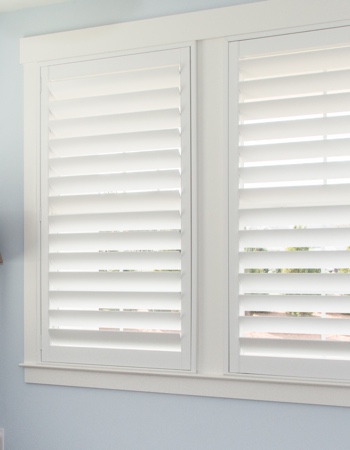 Hidden tilt rod shutters closed. Polywood shutters with hidden tilt rods in Austin